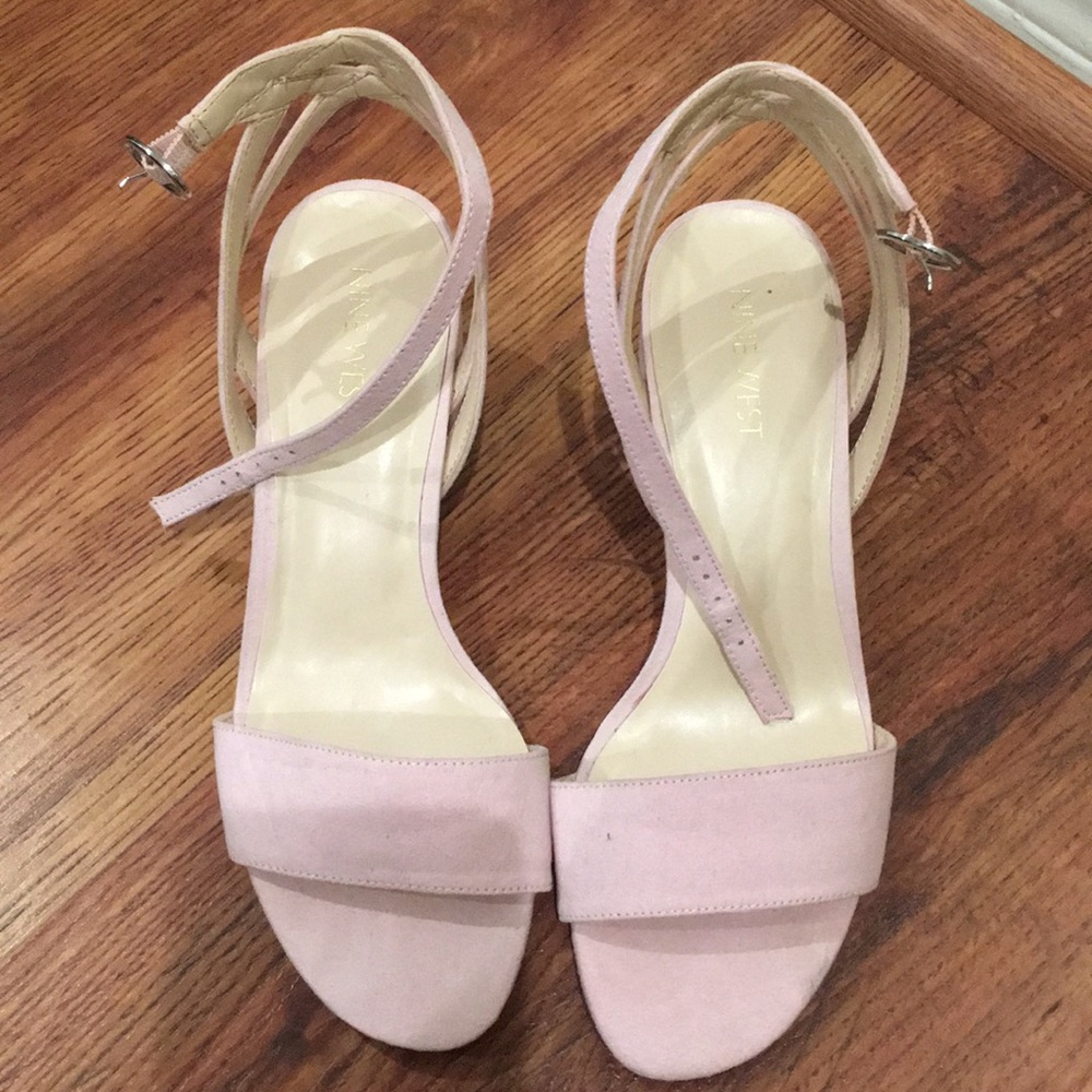 Lavender Nine West 2 inch Heals